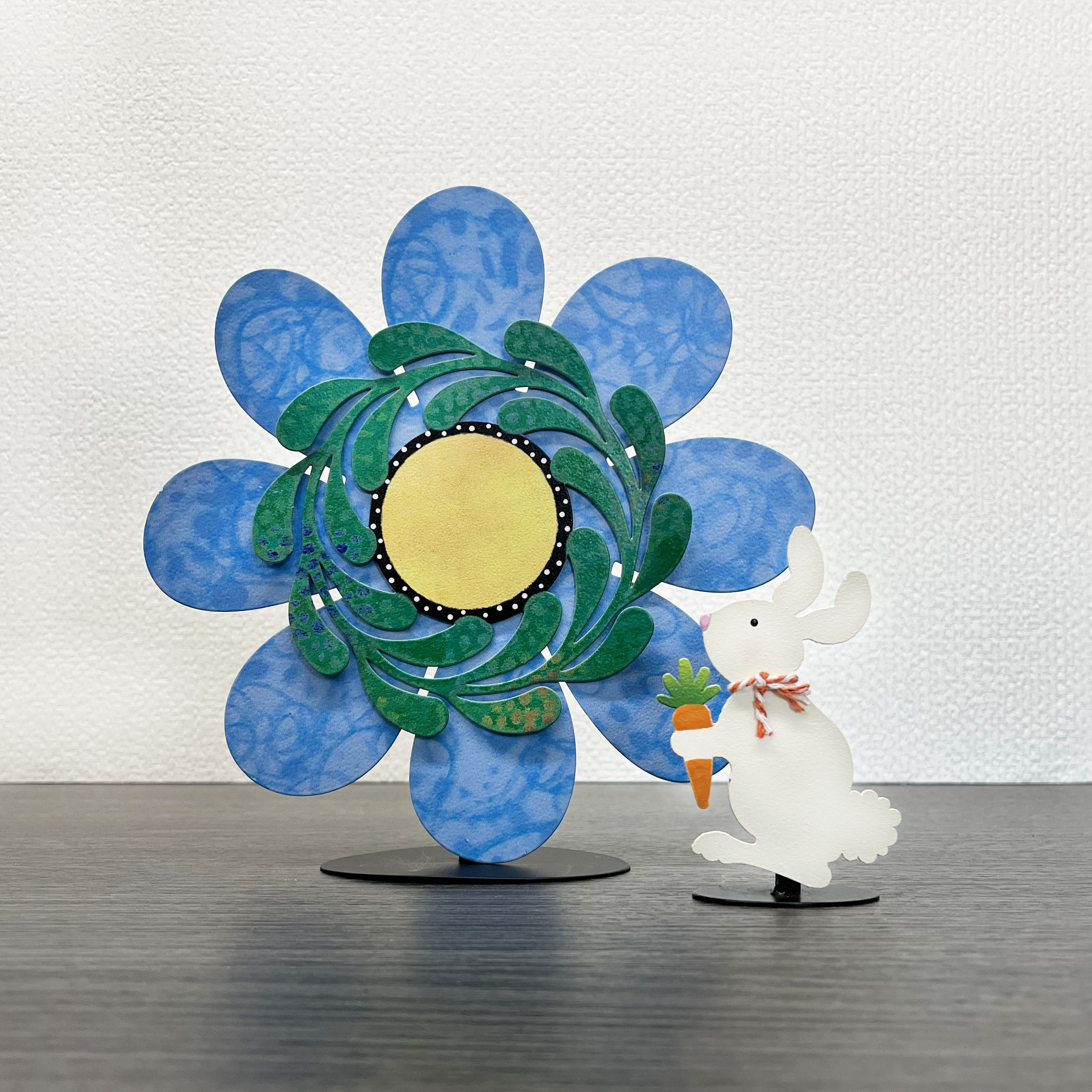 Flower Magnetic Art Pop, Dimensional Blue w/ Vine