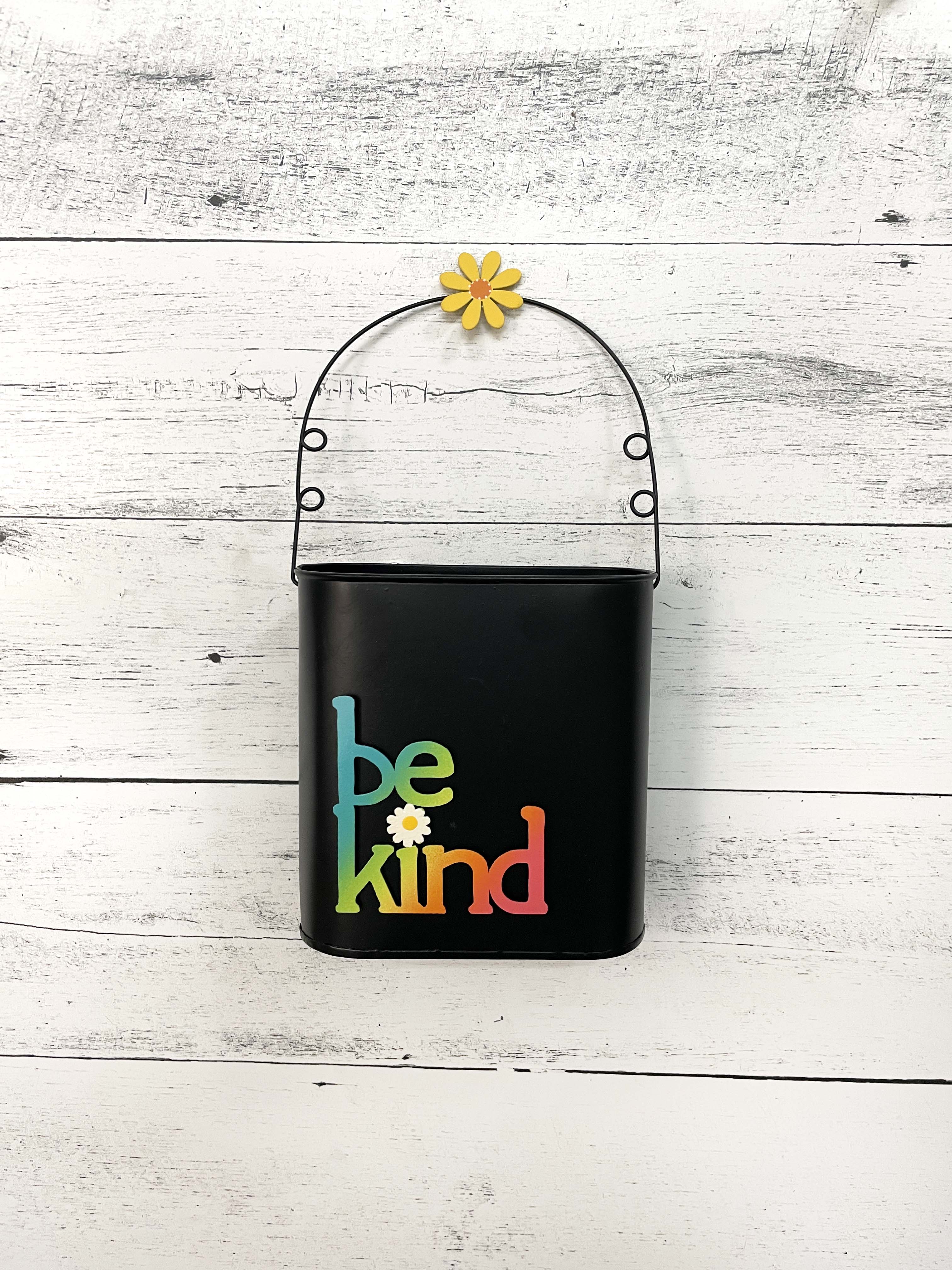 &quot;Be Kind&quot; w/ Daisy Magnet Rainbow