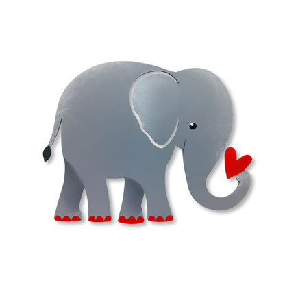 Elefant mit Herzmagnet
